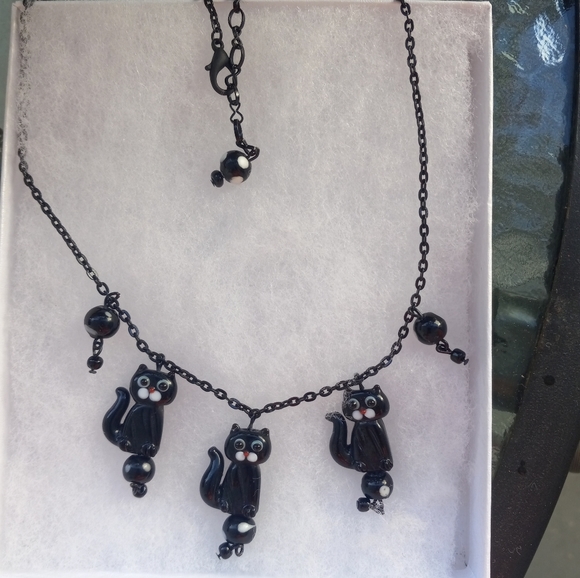 Black Cat Set, Necklace, Earrings & a Bracelet. Glass Beads NEW - Picture 2 of 2